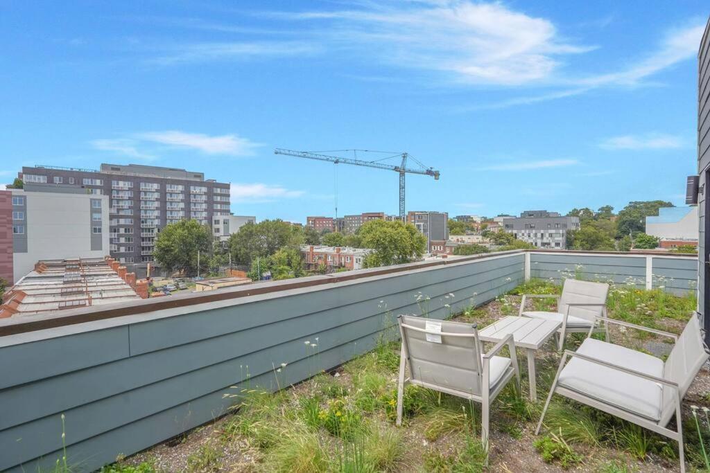 Enjoy City Skyline Views From Private Roofdeck! Вашингтон Екстер'єр фото